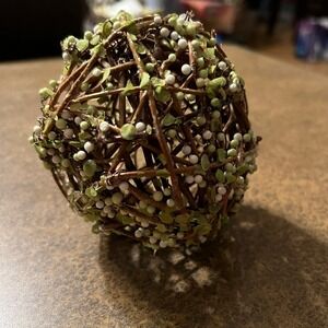 Decorative Twig Orb Home Decor 4" Green White Very Good Rustic Sphere